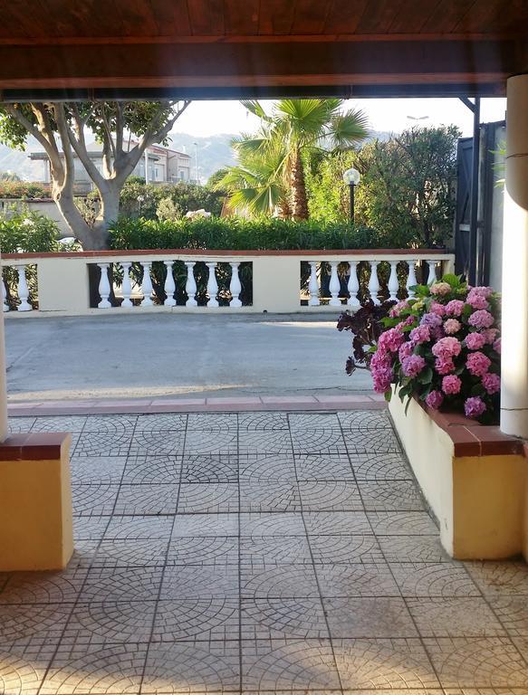 B&B Baia Dello Stretto Gallico Marina Εξωτερικό φωτογραφία